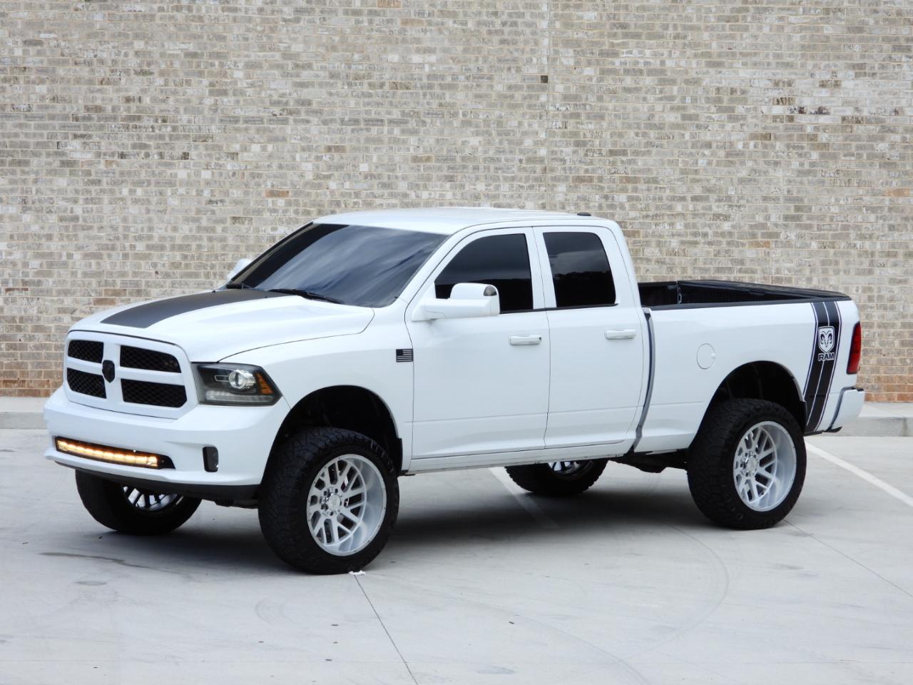 RAM 1500 Tradesman Quad Cab 4WD 2016