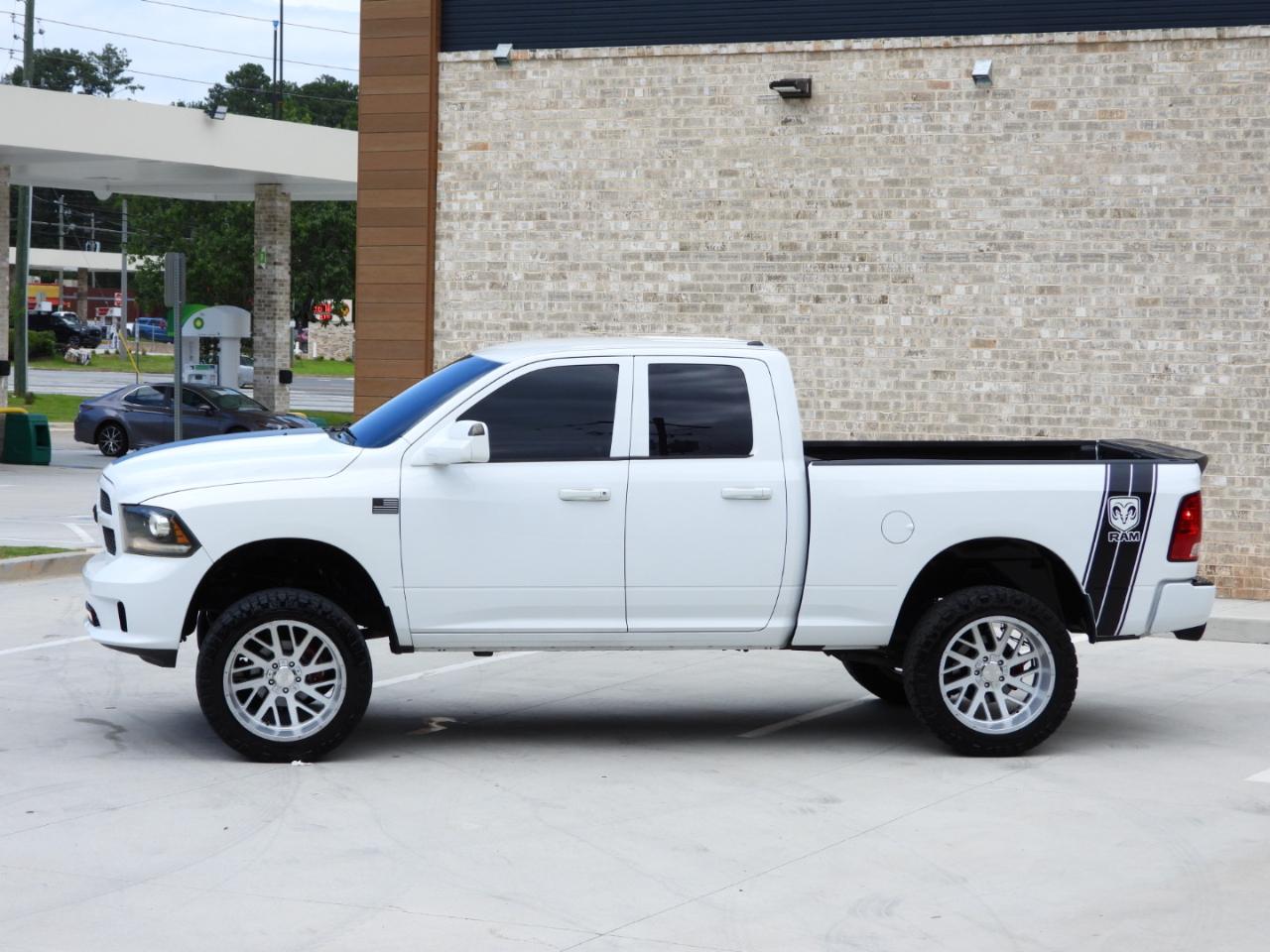 RAM 1500 Tradesman Quad Cab 4WD 2016