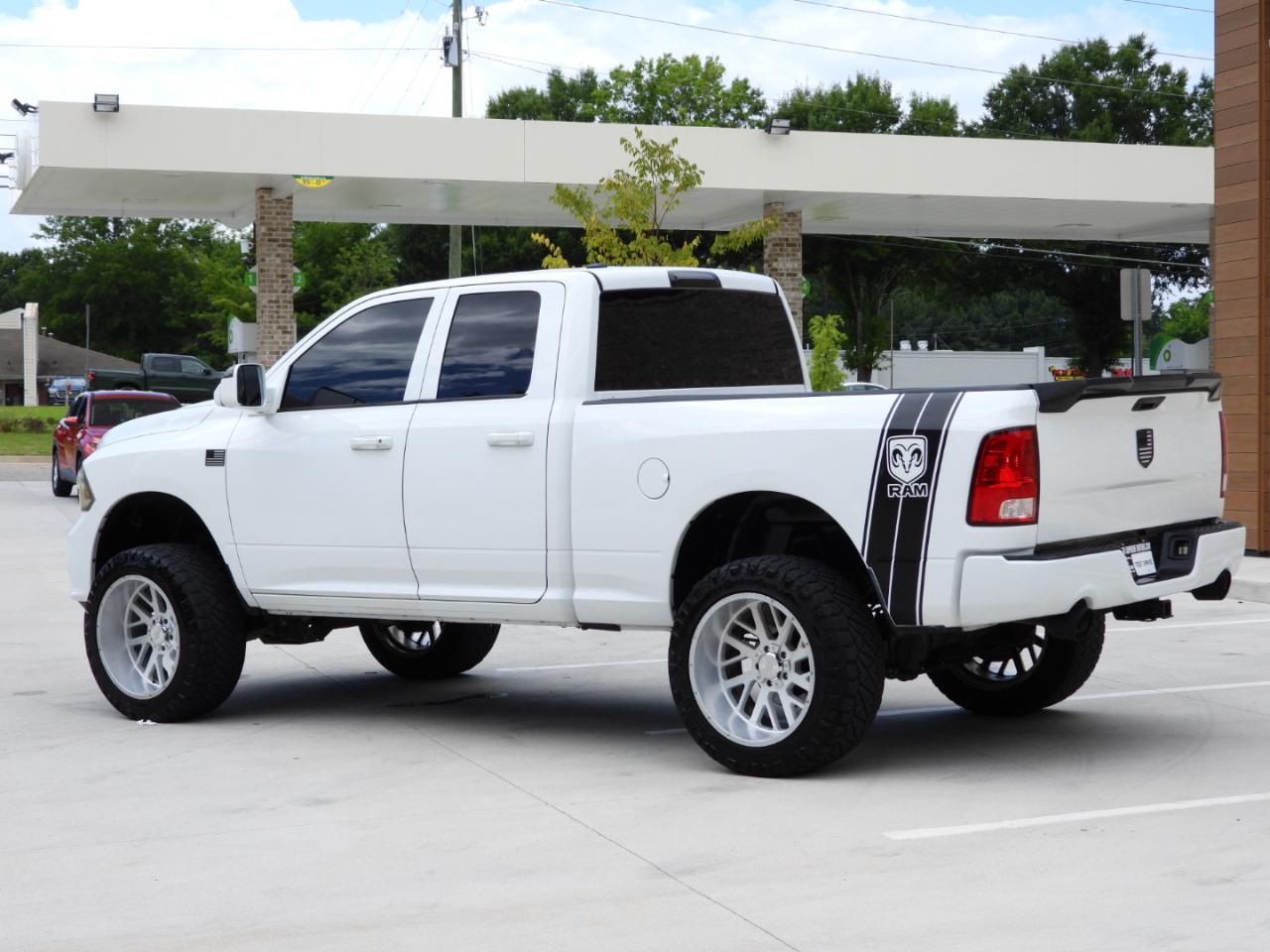 RAM 1500 Tradesman Quad Cab 4WD 2016
