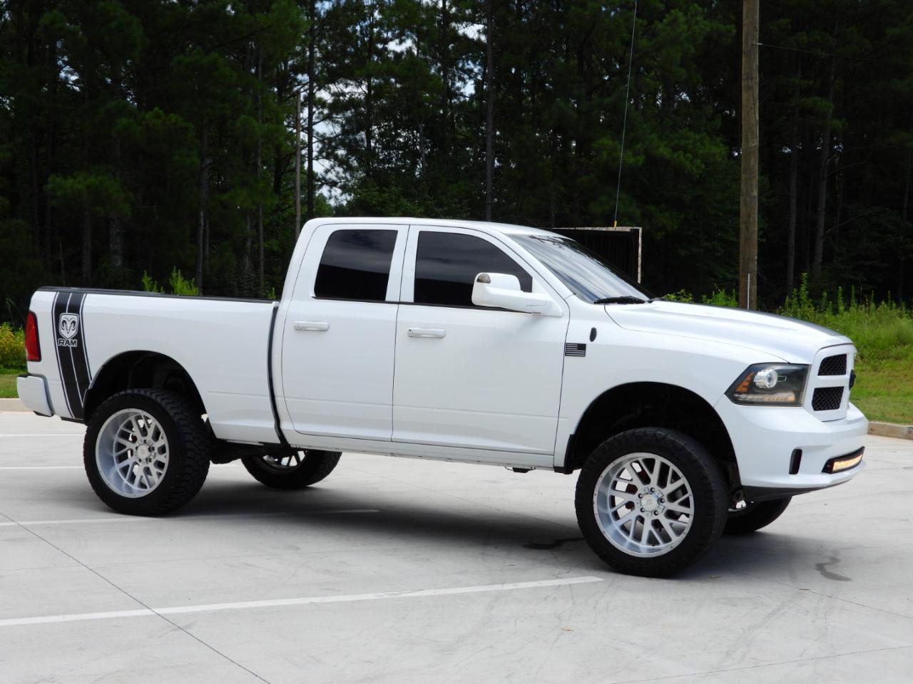 RAM 1500 Tradesman Quad Cab 4WD 2016