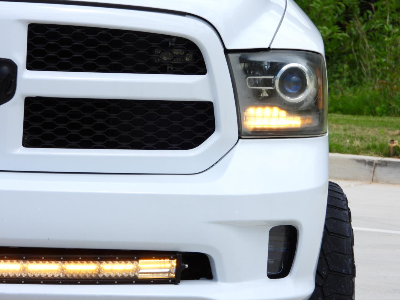 RAM 1500 Tradesman Quad Cab 4WD 2016
