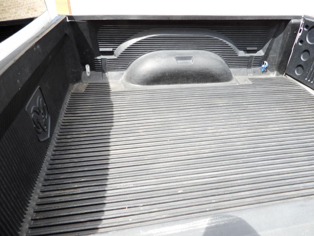 RAM 1500 Tradesman Quad Cab 4WD 2016