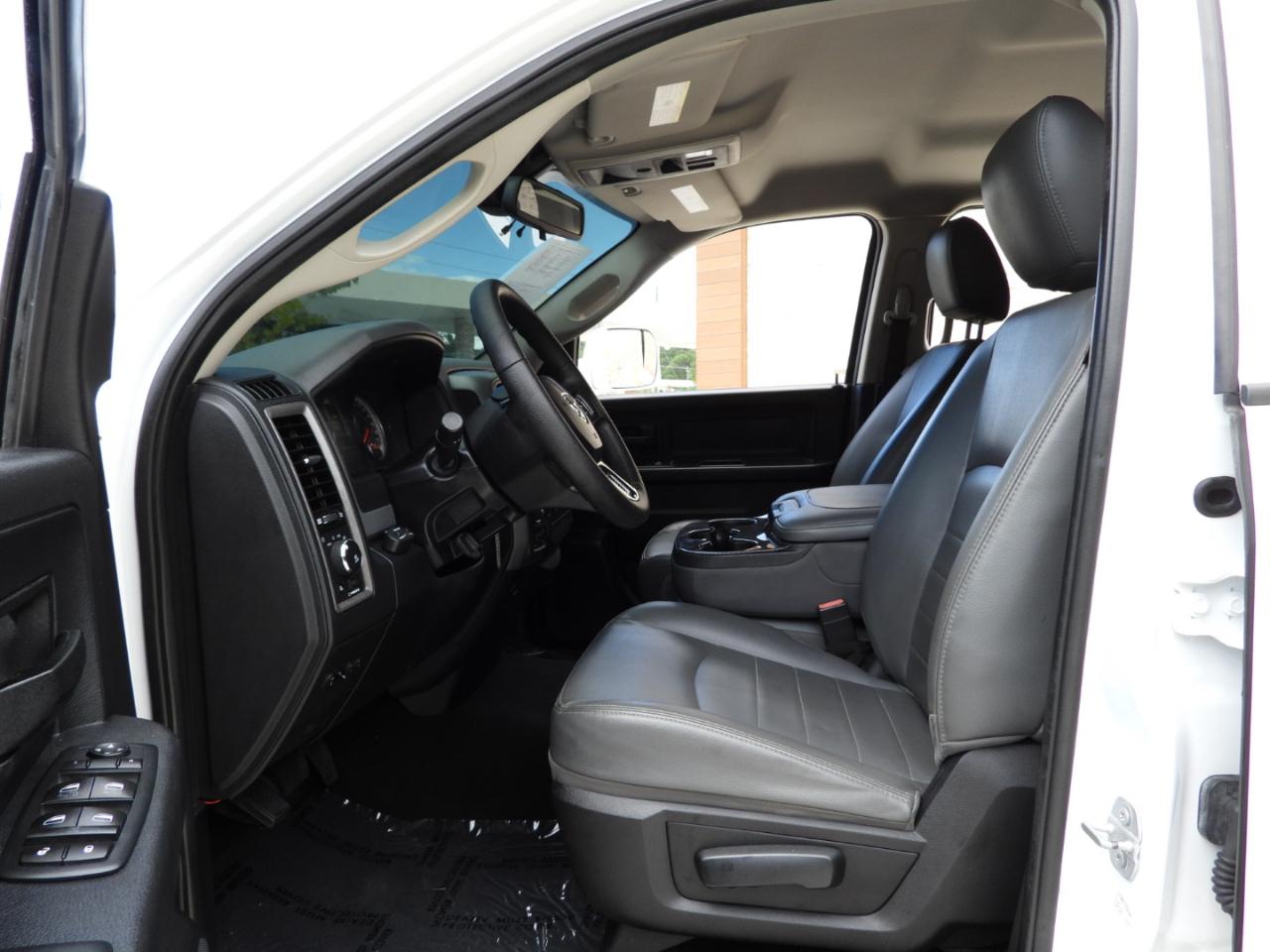RAM 1500 Tradesman Quad Cab 4WD 2016