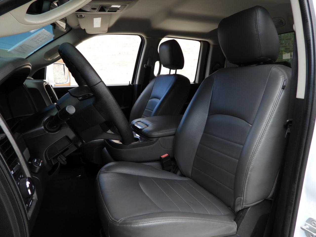 RAM 1500 Tradesman Quad Cab 4WD 2016