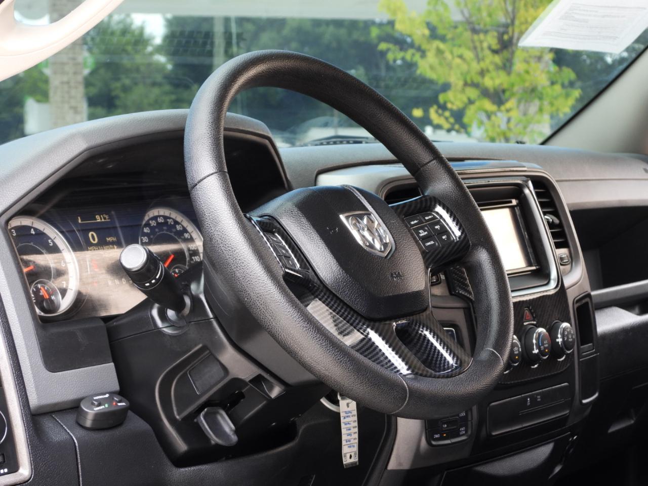 RAM 1500 Tradesman Quad Cab 4WD 2016