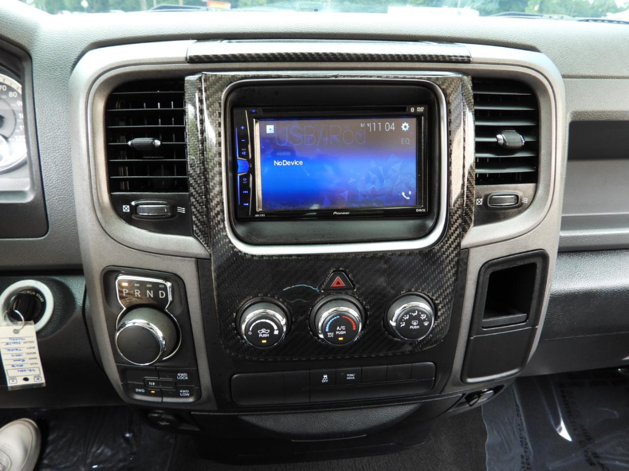 RAM 1500 Tradesman Quad Cab 4WD 2016