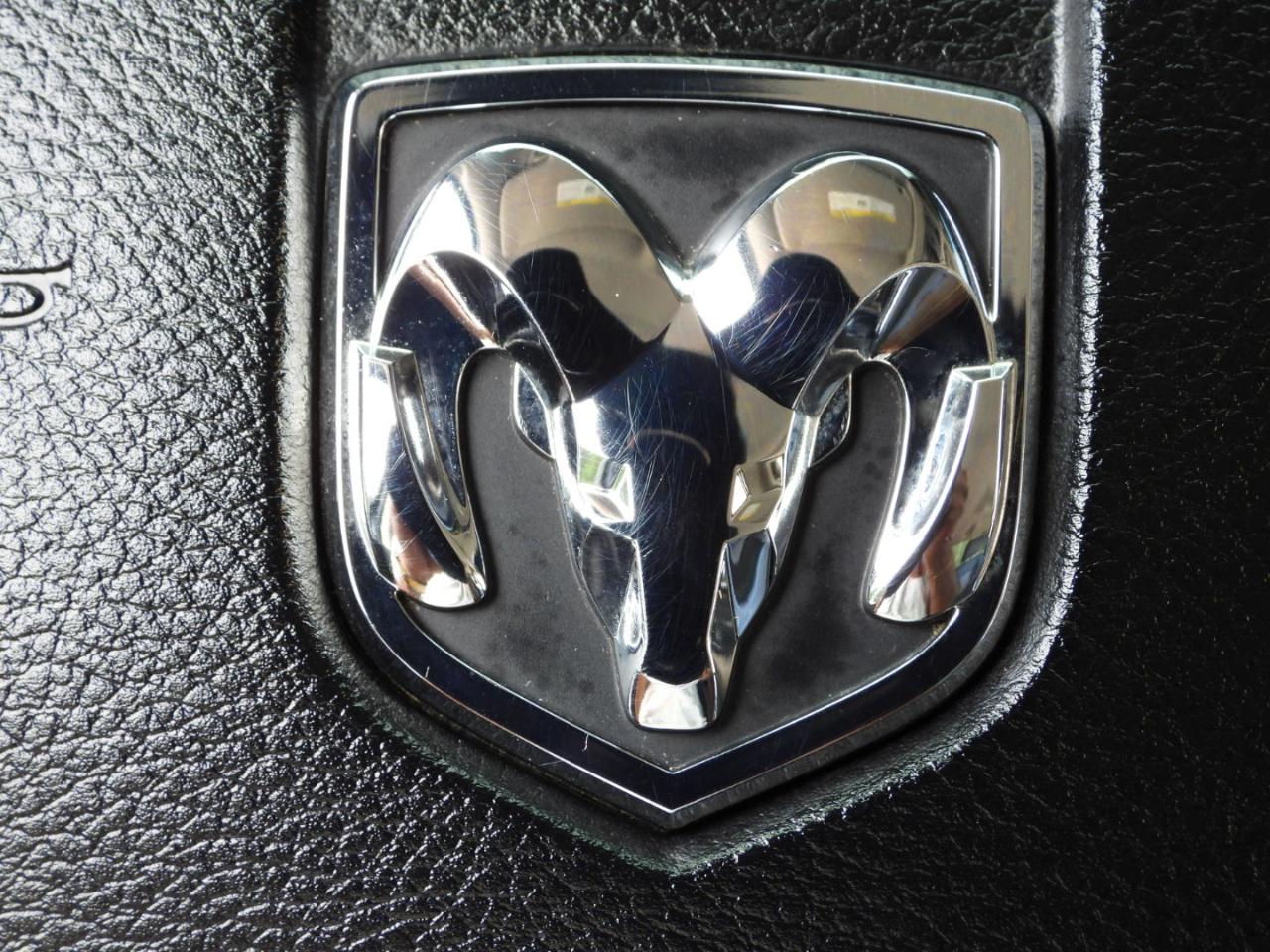 RAM 1500 Tradesman Quad Cab 4WD 2016