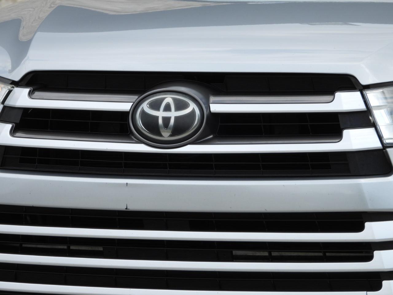 Toyota Highlander XLE FWD V6 2019