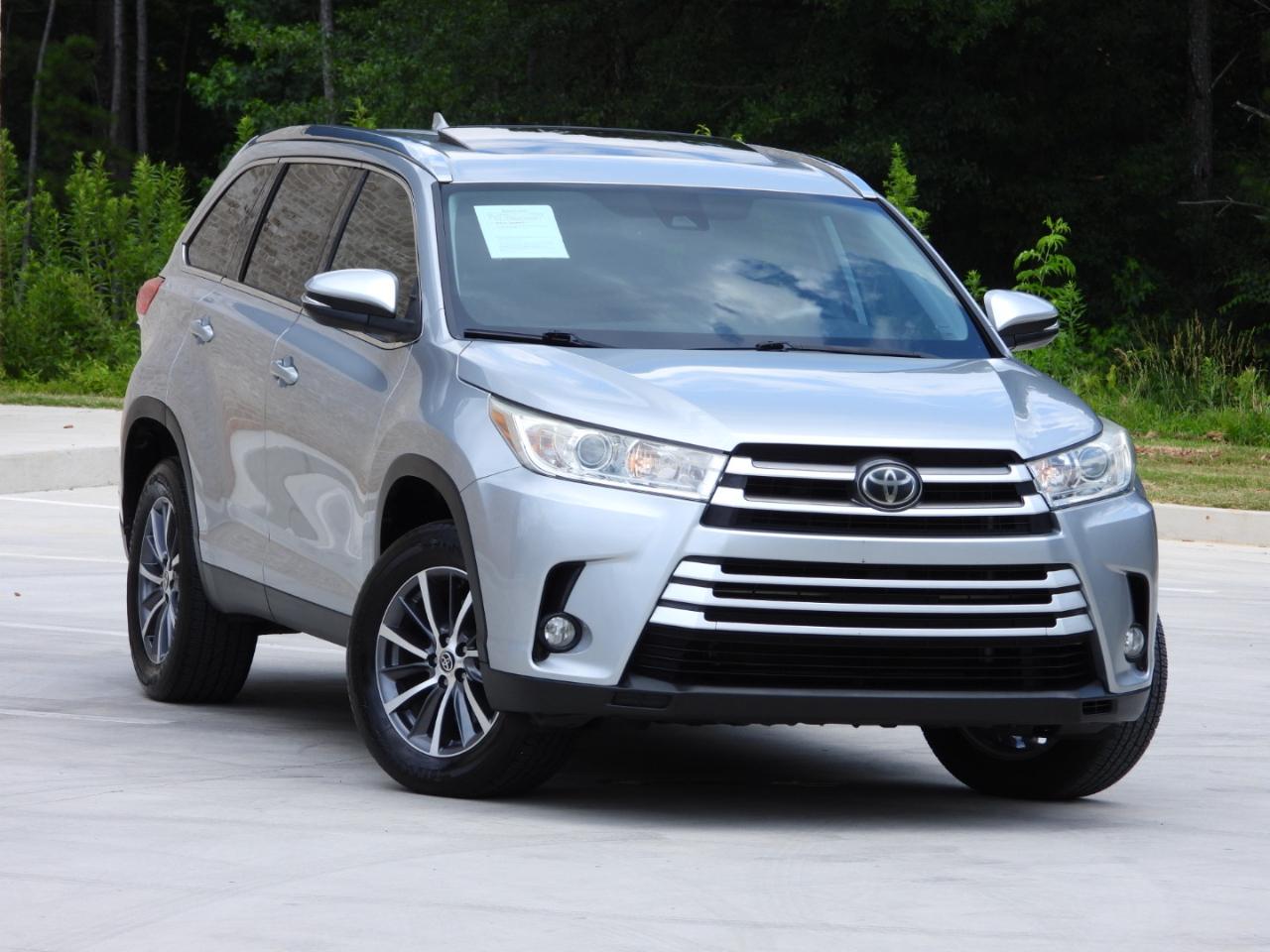 Toyota Highlander XLE FWD V6 2019