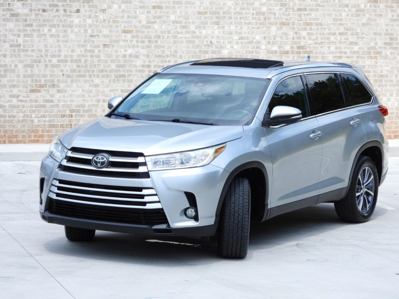 Toyota Highlander XLE FWD V6 2019