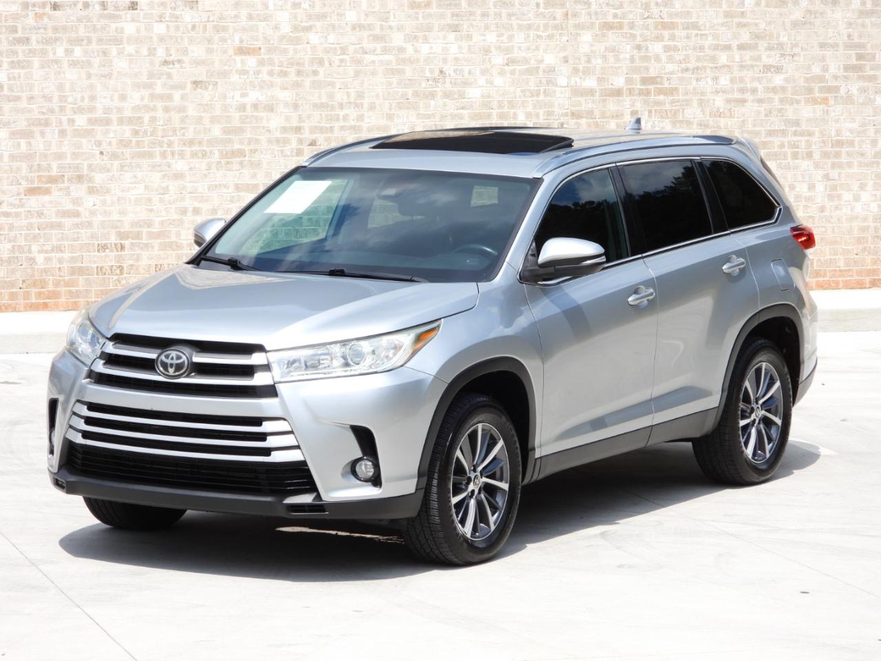 Toyota Highlander XLE FWD V6 2019