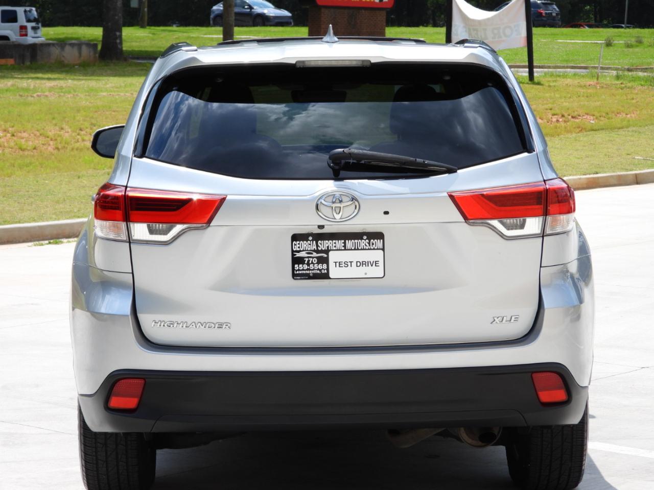 Toyota Highlander XLE FWD V6 2019