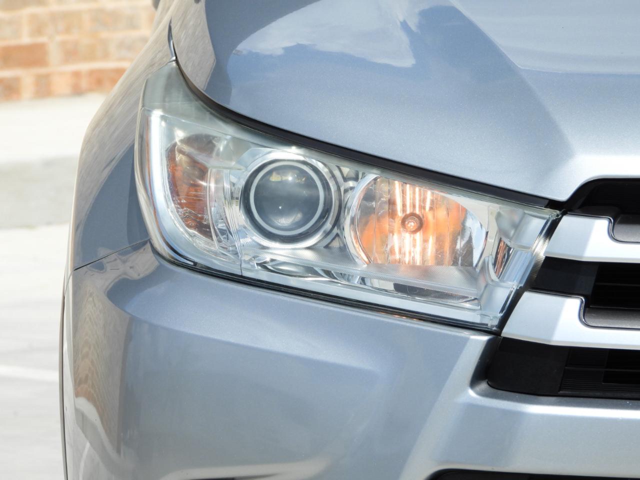 Toyota Highlander XLE FWD V6 2019