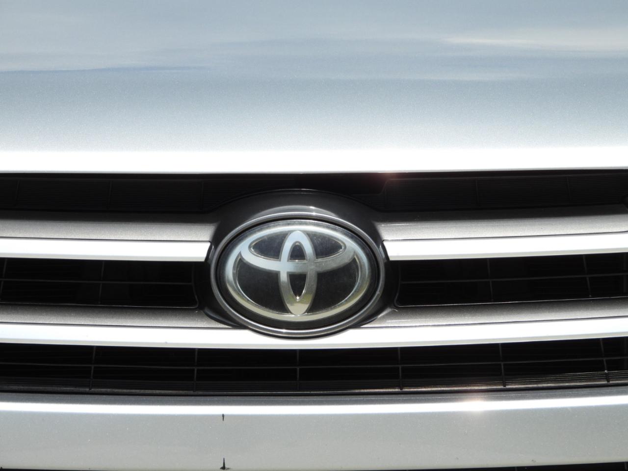 Toyota Highlander XLE FWD V6 2019