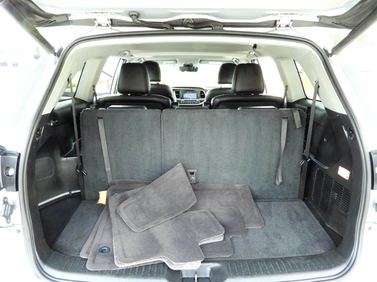 Toyota Highlander XLE FWD V6 2019