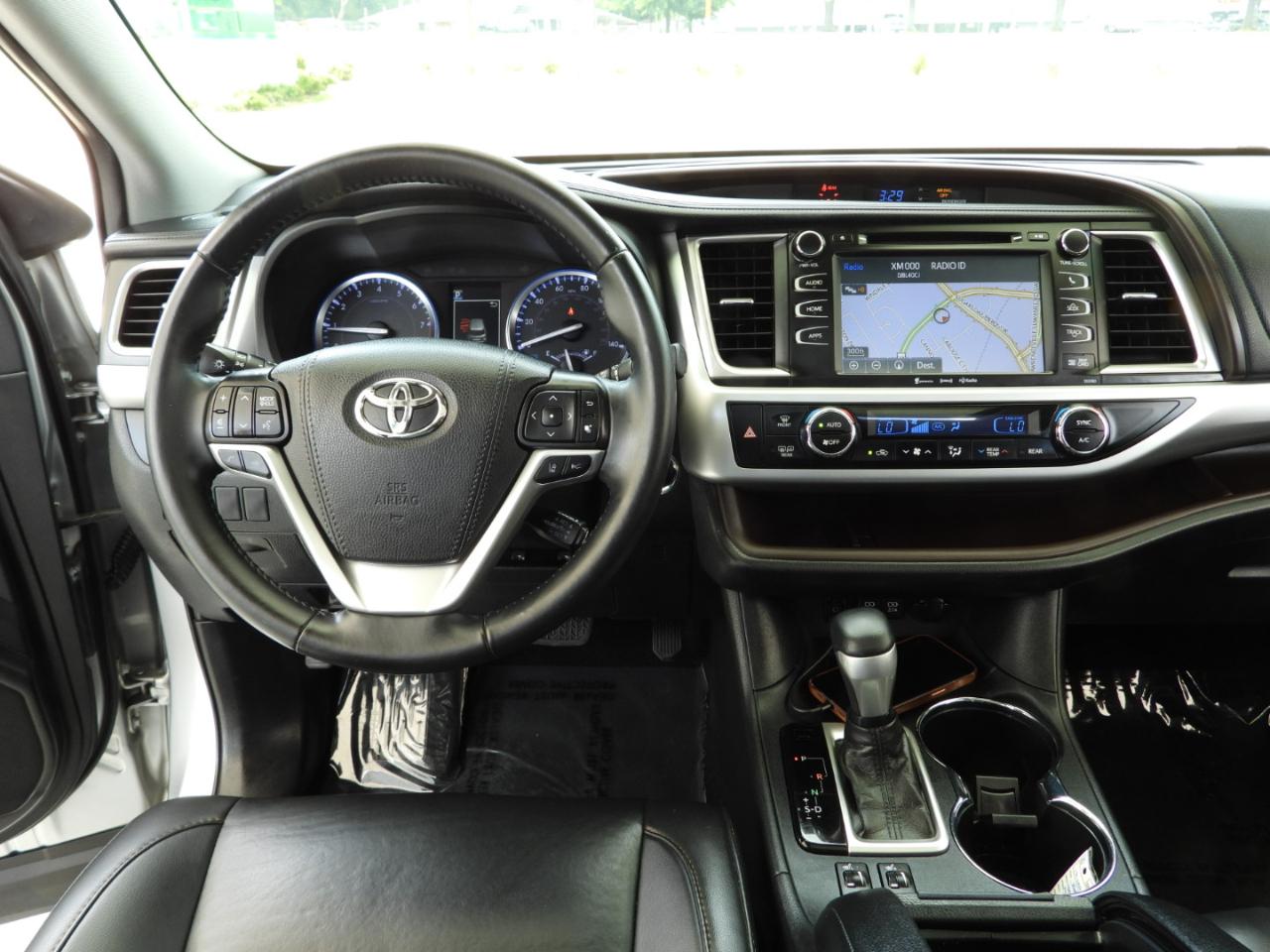 Toyota Highlander XLE FWD V6 2019