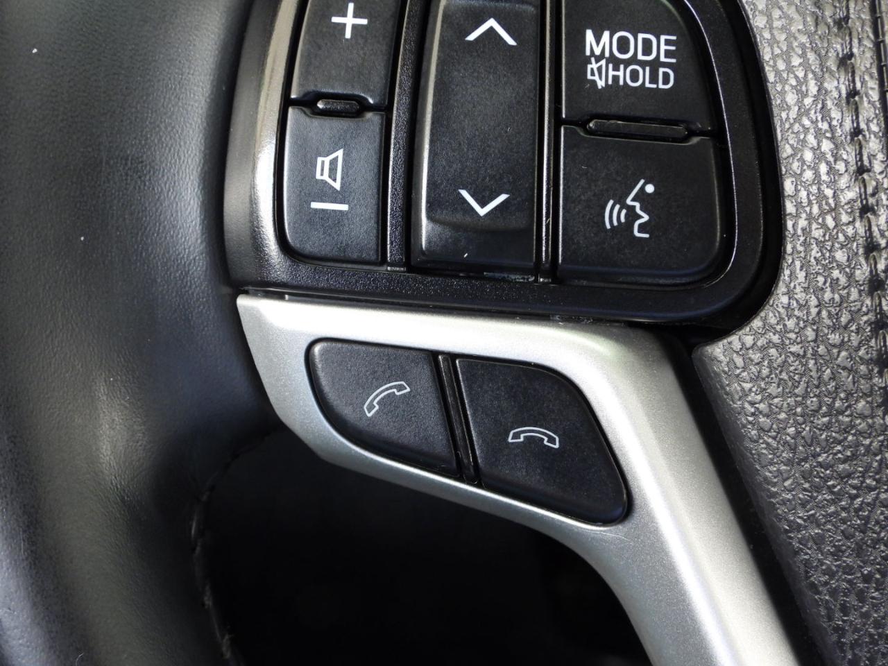 Toyota Highlander XLE FWD V6 2019