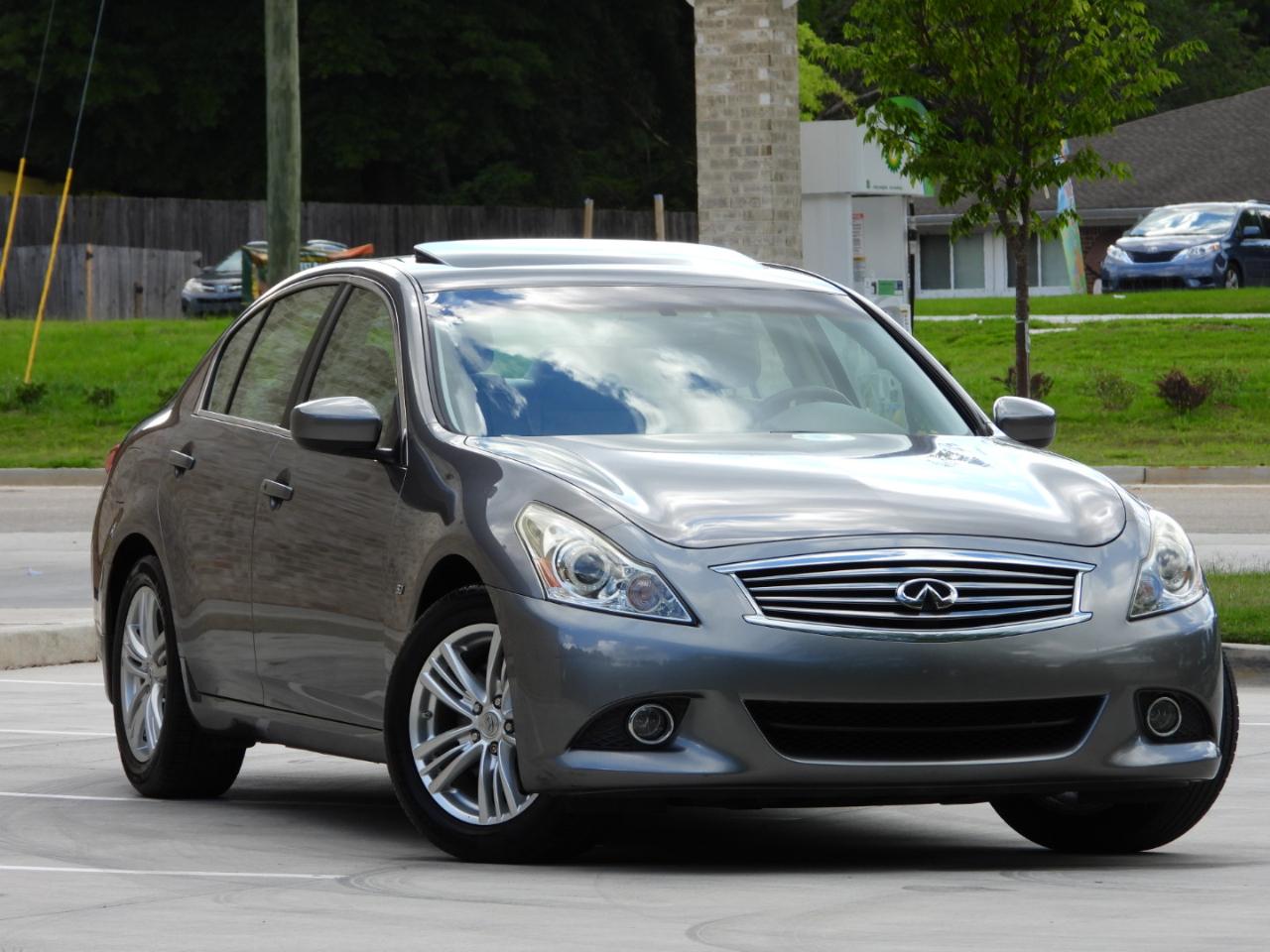 Infiniti Q40 RWD 2015