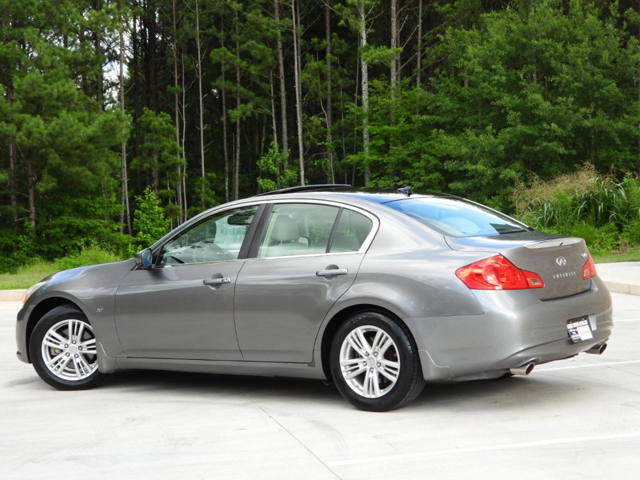 Infiniti Q40 RWD 2015