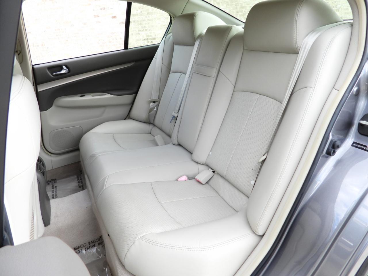 Infiniti Q40 RWD 2015