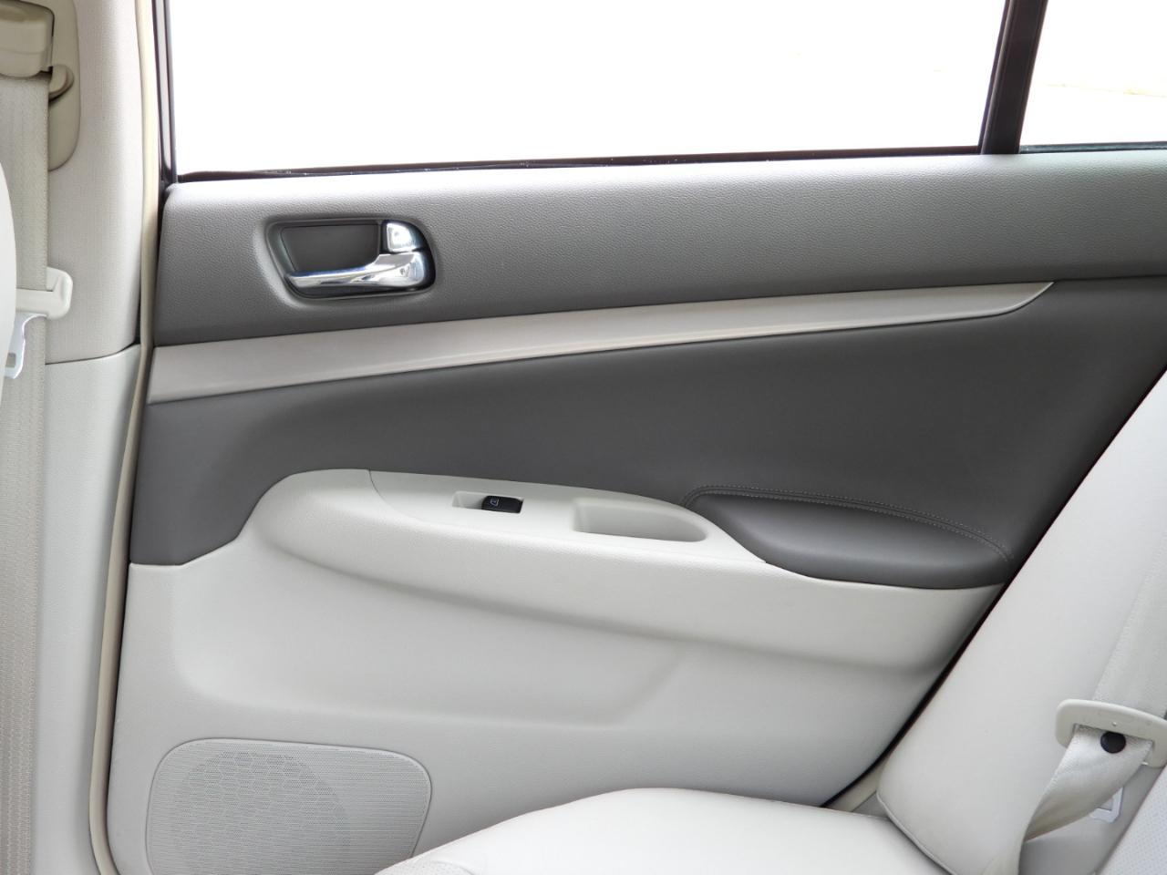 Infiniti Q40 RWD 2015