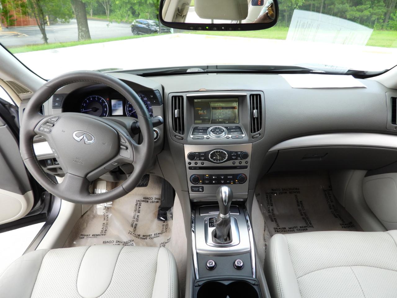 Infiniti Q40 RWD 2015