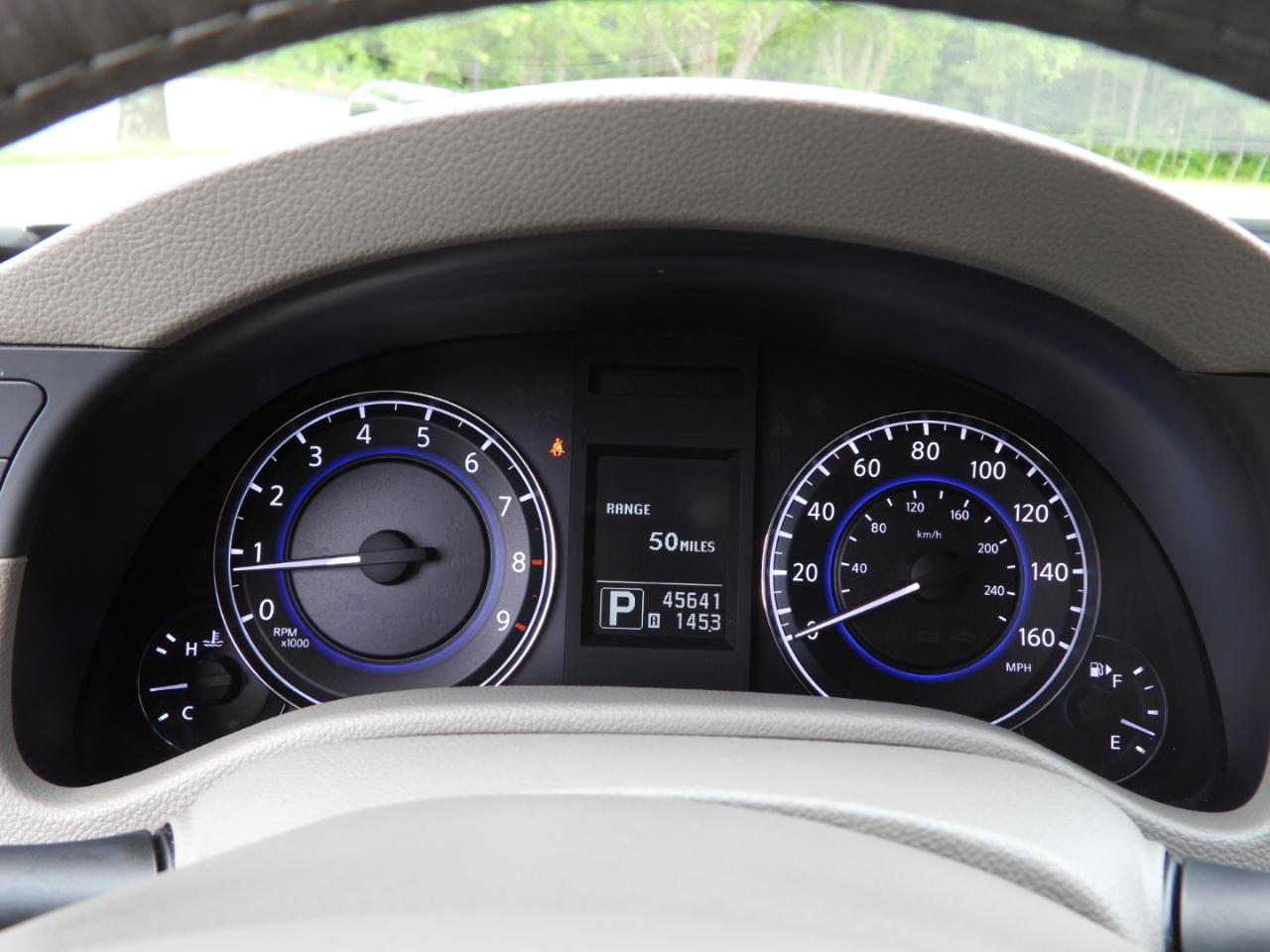 Infiniti Q40 RWD 2015