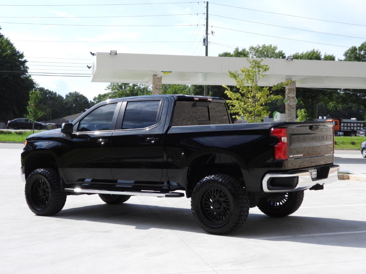 Chevrolet Silverado 1500 LT Crew Cab 2WD 2022