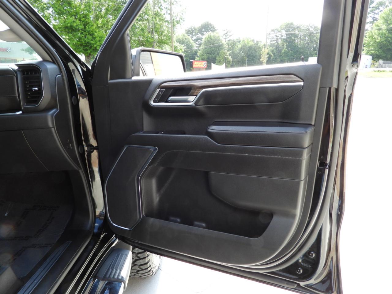 Chevrolet Silverado 1500 LT Crew Cab 2WD 2022