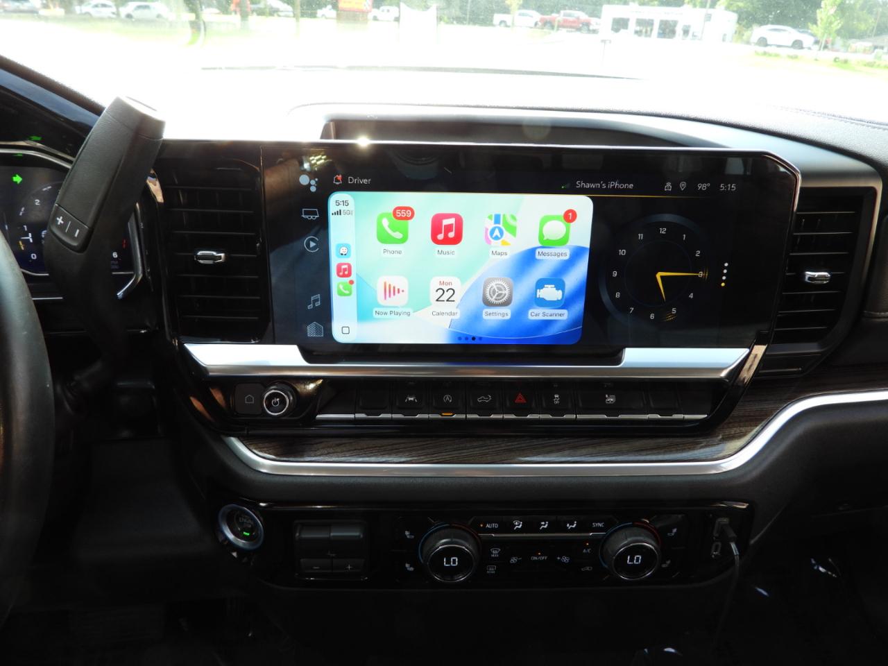 Chevrolet Silverado 1500 LT Crew Cab 2WD 2022