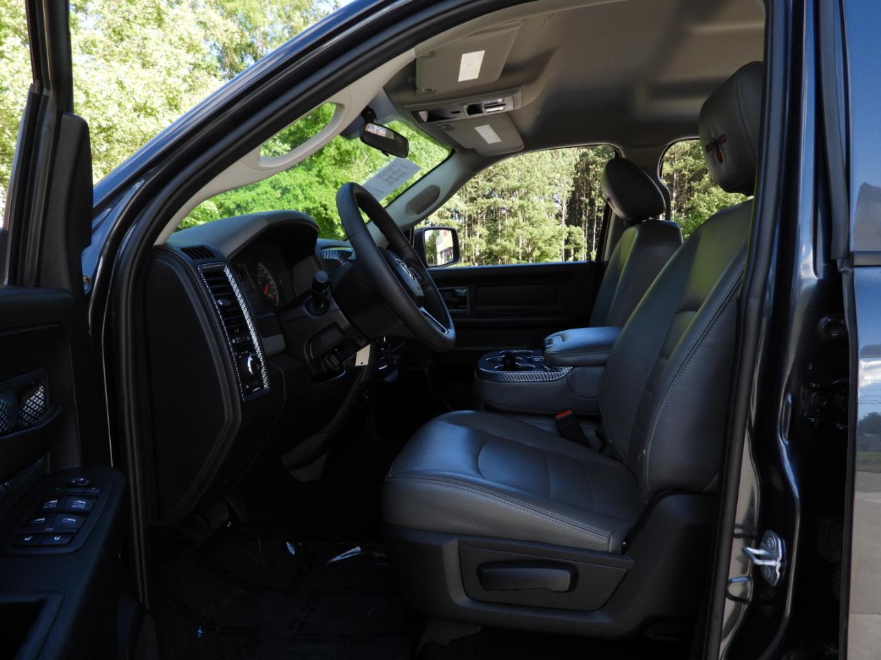 RAM 1500 ST Crew Cab 4WD 2018