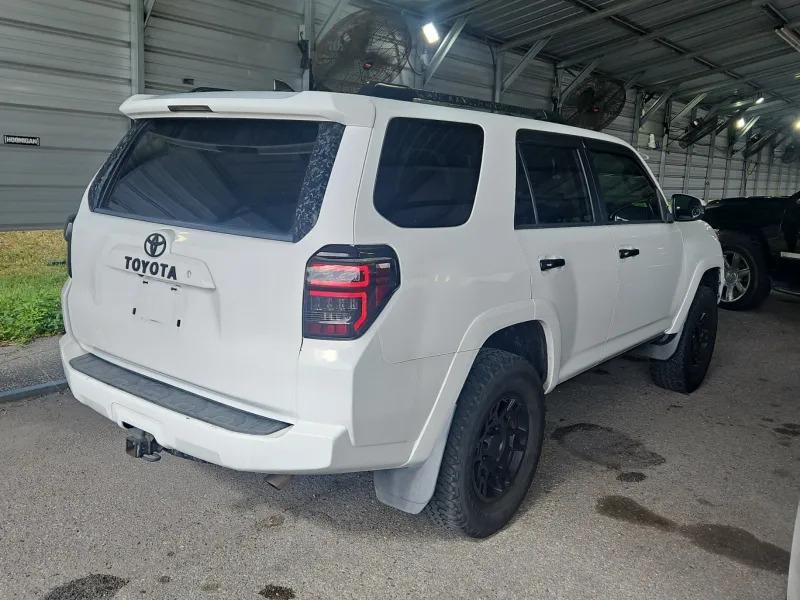 Toyota 4Runner SR5 2WD 2019