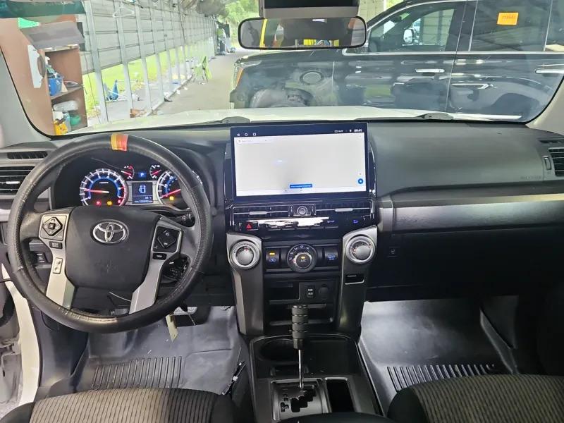 Toyota 4Runner SR5 2WD 2019
