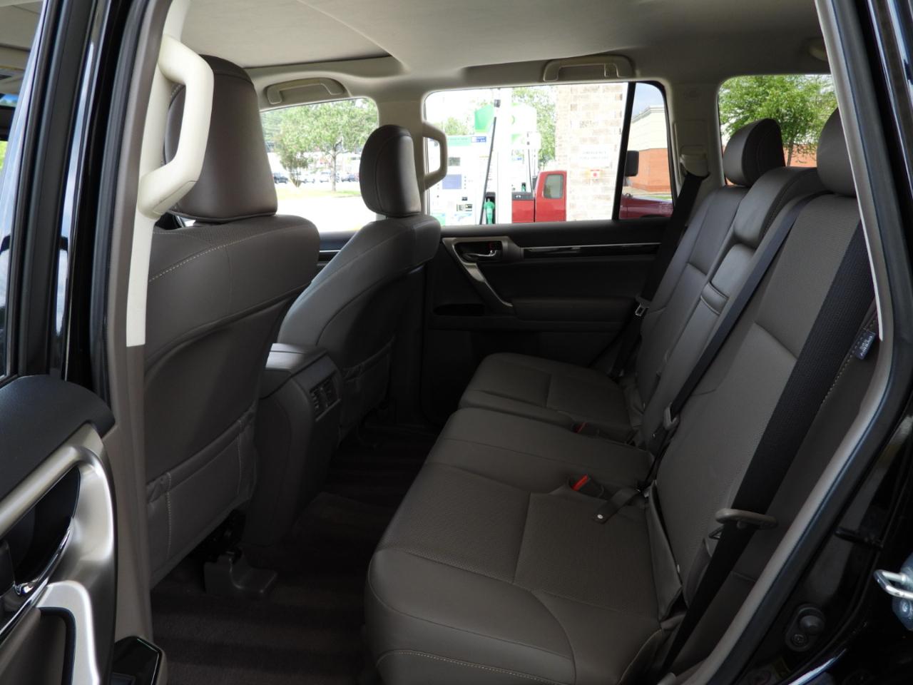 Lexus GX 460 Base 2017