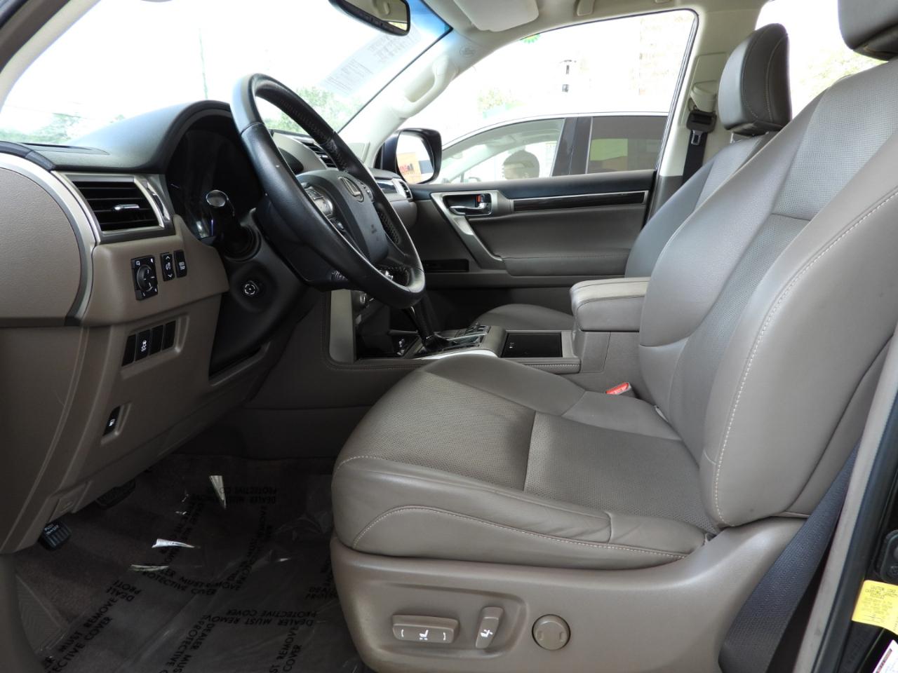Lexus GX 460 Base 2017
