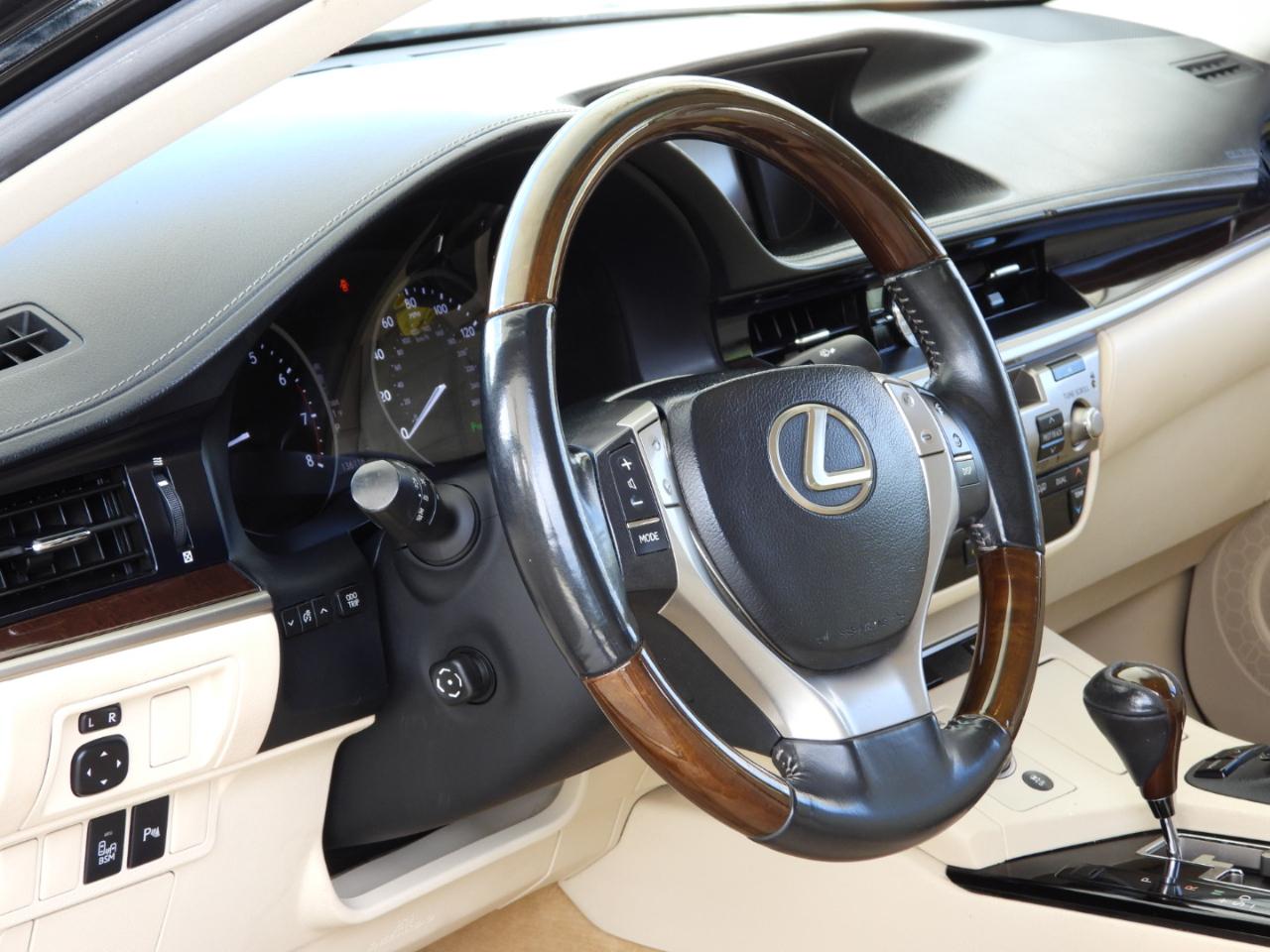 Lexus ES 350 Premium Plus 2013