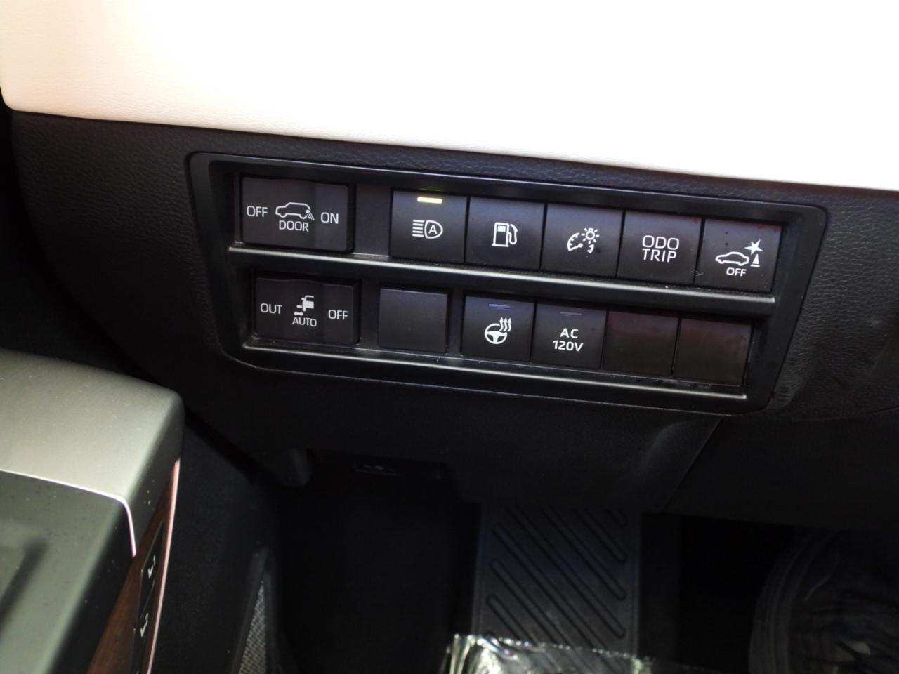 Toyota Sequoia Capstone 4D SUV 4WD 2023