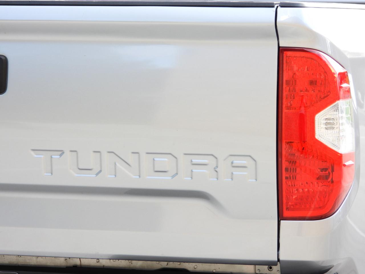 Toyota Tundra SR5 5.7L V8 Double Cab 2WD 2019