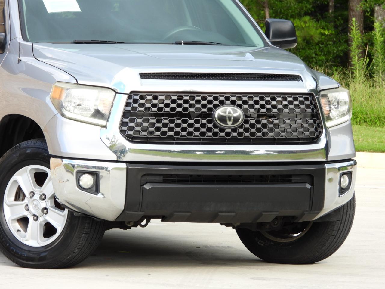 Toyota Tundra SR5 5.7L V8 Double Cab 2WD 2019