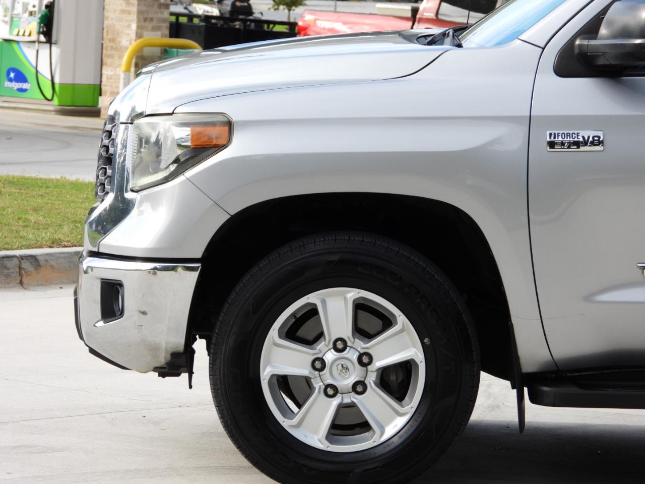 Toyota Tundra SR5 5.7L V8 Double Cab 2WD 2019