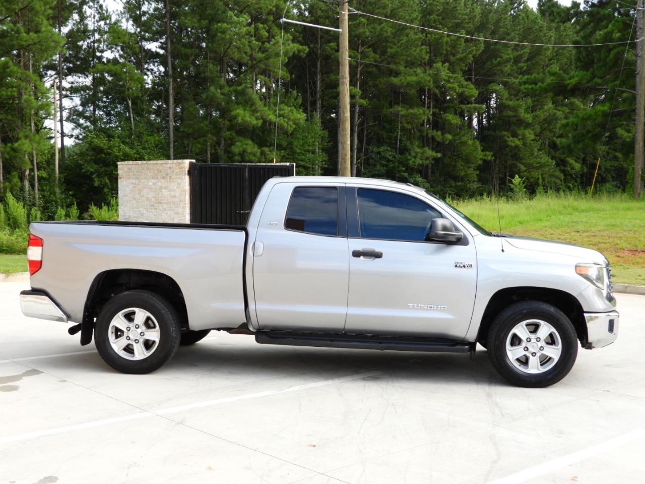 Toyota Tundra SR5 5.7L V8 Double Cab 2WD 2019