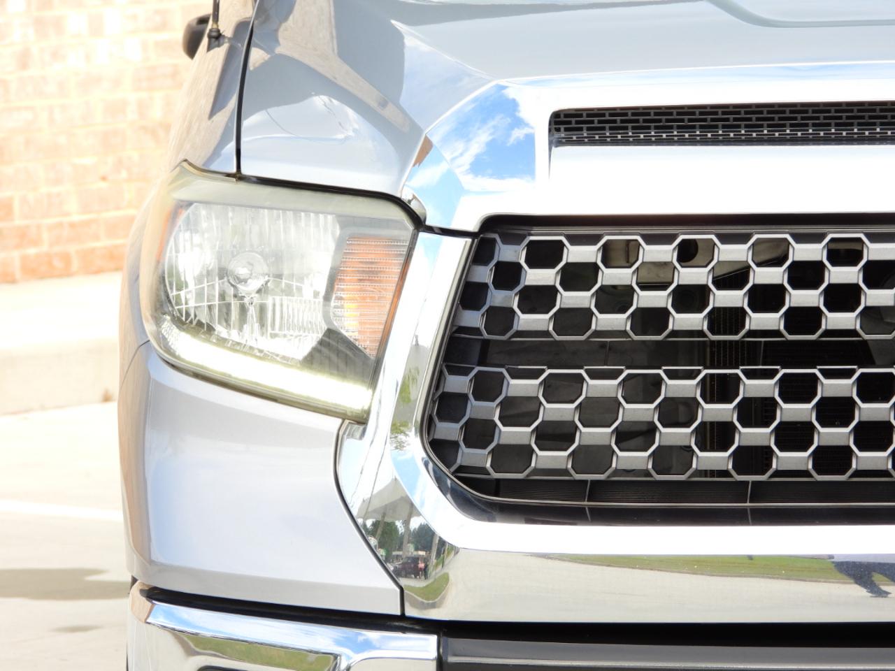 Toyota Tundra SR5 5.7L V8 Double Cab 2WD 2019