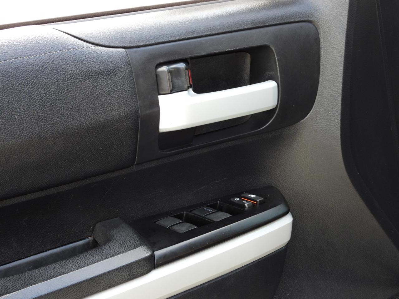 Toyota Tundra SR5 5.7L V8 Double Cab 2WD 2019