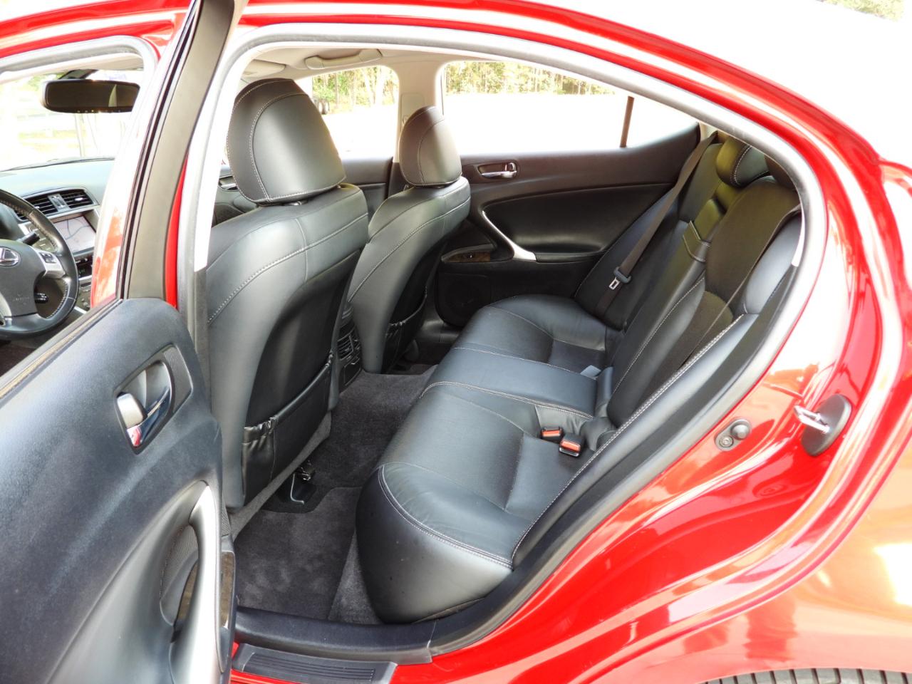 Lexus IS 250 RWD 2011