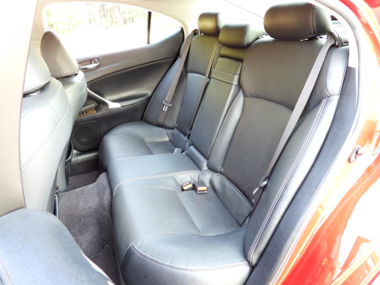 Lexus IS 250 RWD 2011