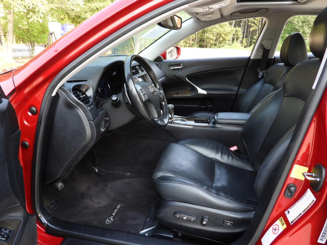 Lexus IS 250 RWD 2011