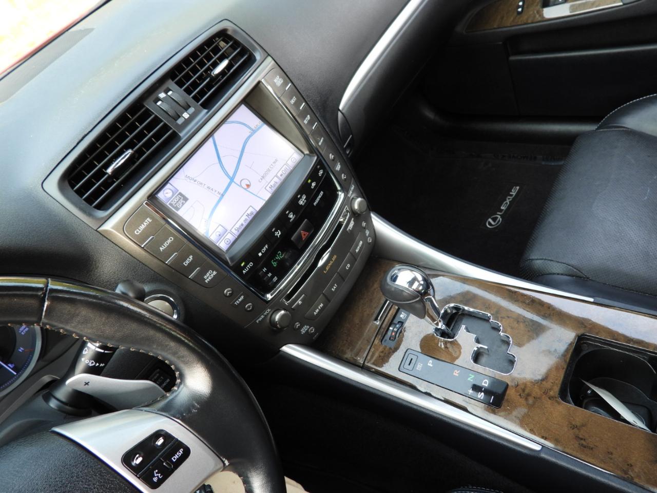 Lexus IS 250 RWD 2011