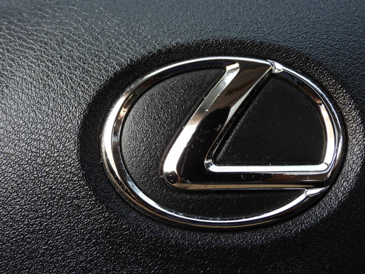 Lexus IS 250 RWD 2011