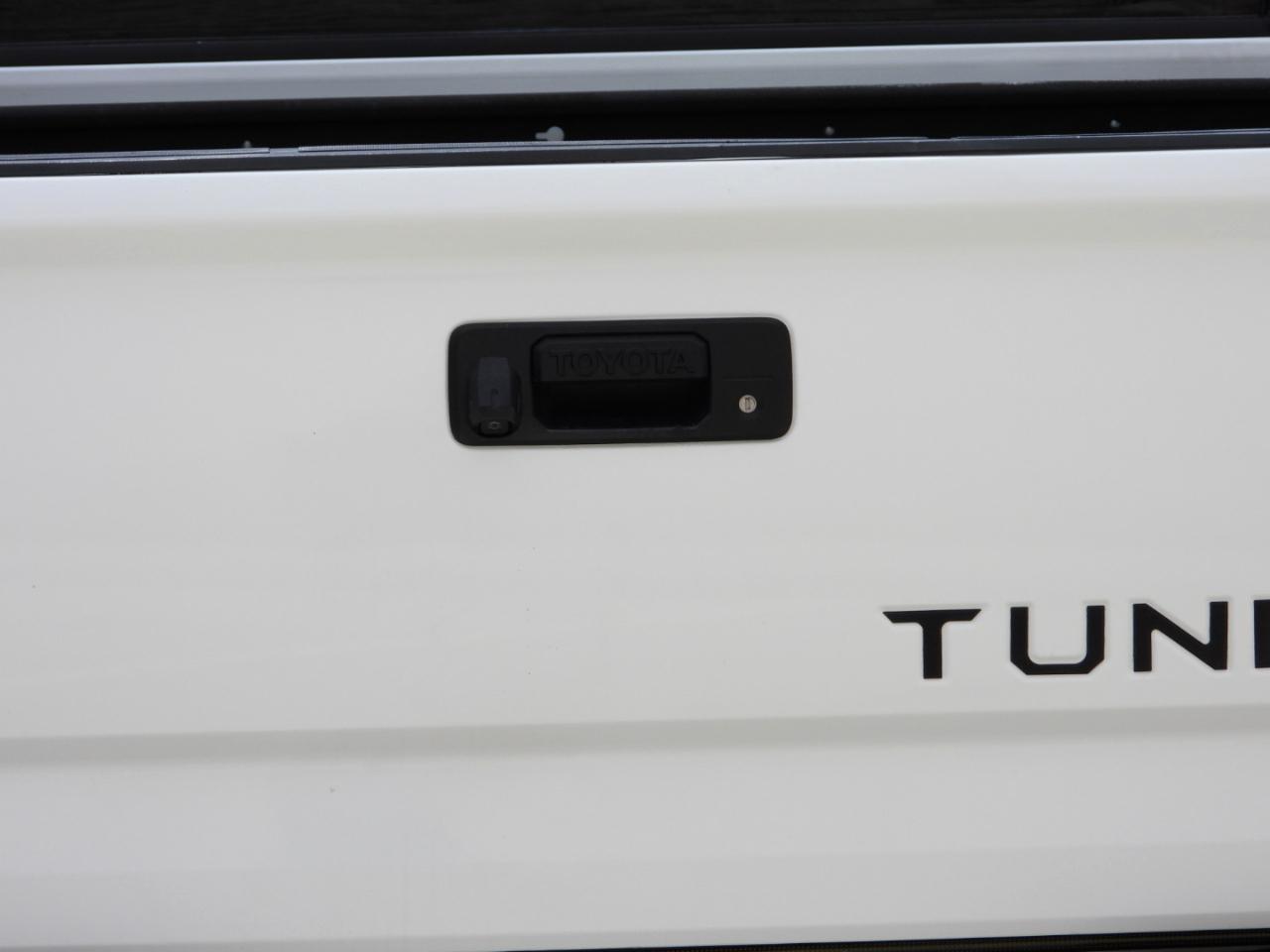 Toyota Tundra SR5 5.7L V8 CrewMax 2WD 2014