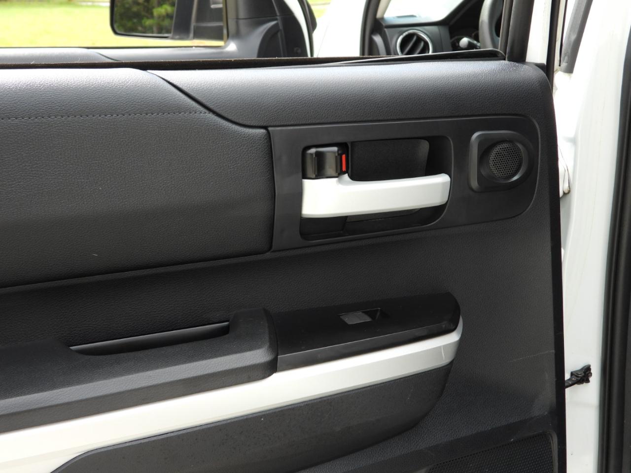 Toyota Tundra SR5 5.7L V8 CrewMax 2WD 2014